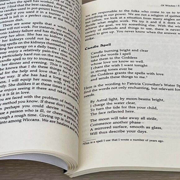 Bundle of (2) Paperback Books: Wicca Starter Kit  & Of Witches / Wiccan History - Picture 14 of 16